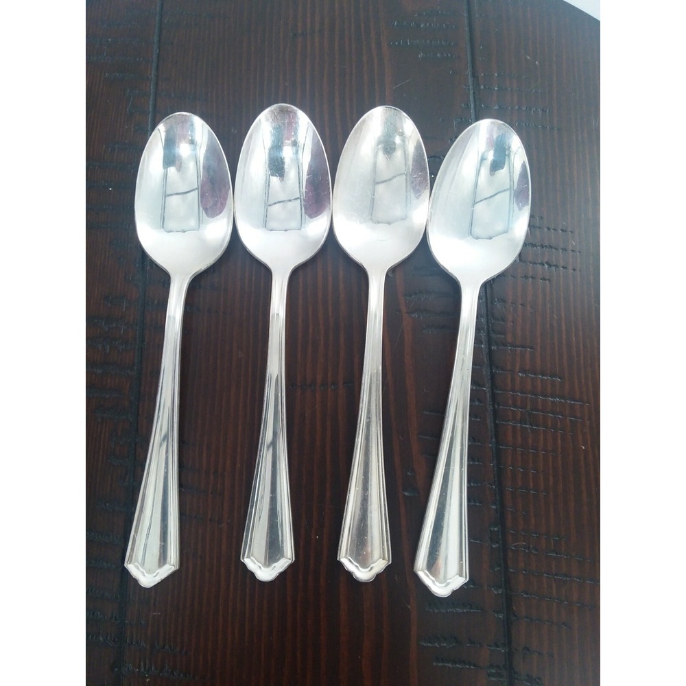 Oneida Spoon Flatware Set of 4